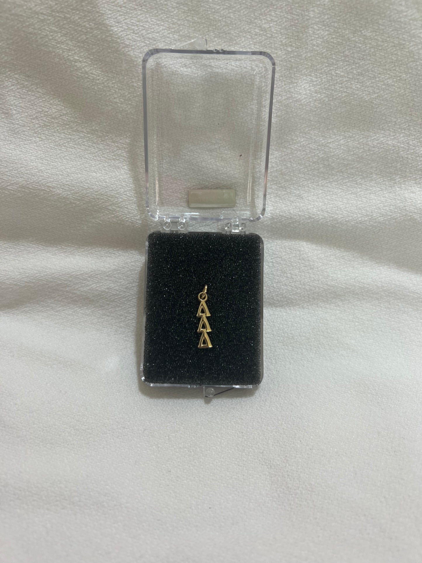 Delta Delta Delta 10k Gold Lavalier
