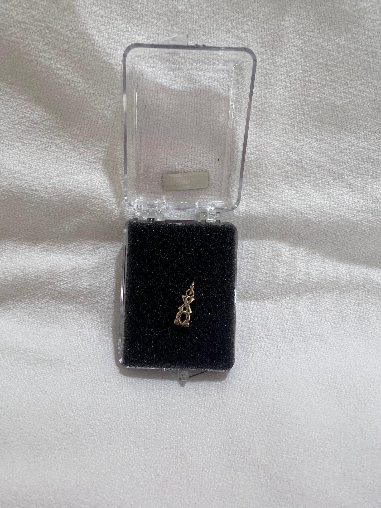 Chi Omega 10k Gold Lavalier